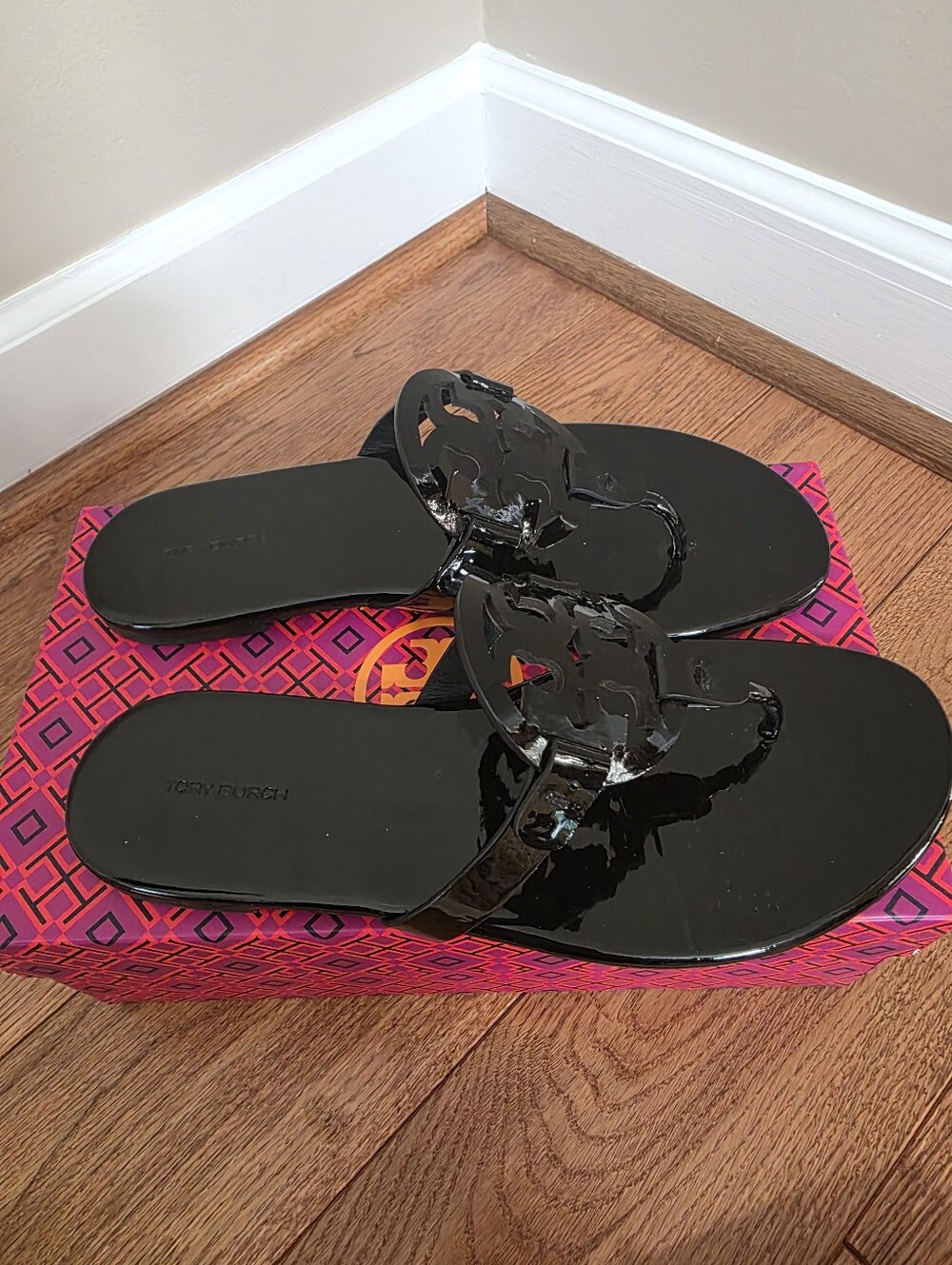 Tory Burch Miller Black Patent Leather Sandal Size 10.5 - Picture 10 of 13